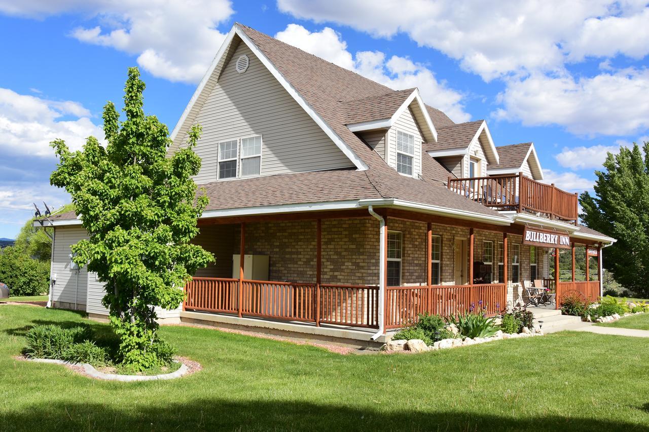 Bullberry Inn Bed & Breakfast Тропик Екстериор снимка