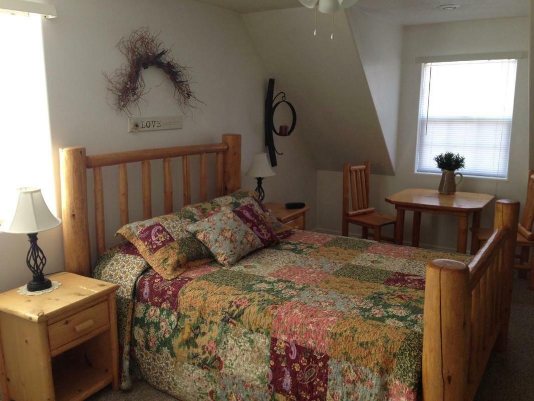 Bullberry Inn Bed & Breakfast Тропик Екстериор снимка